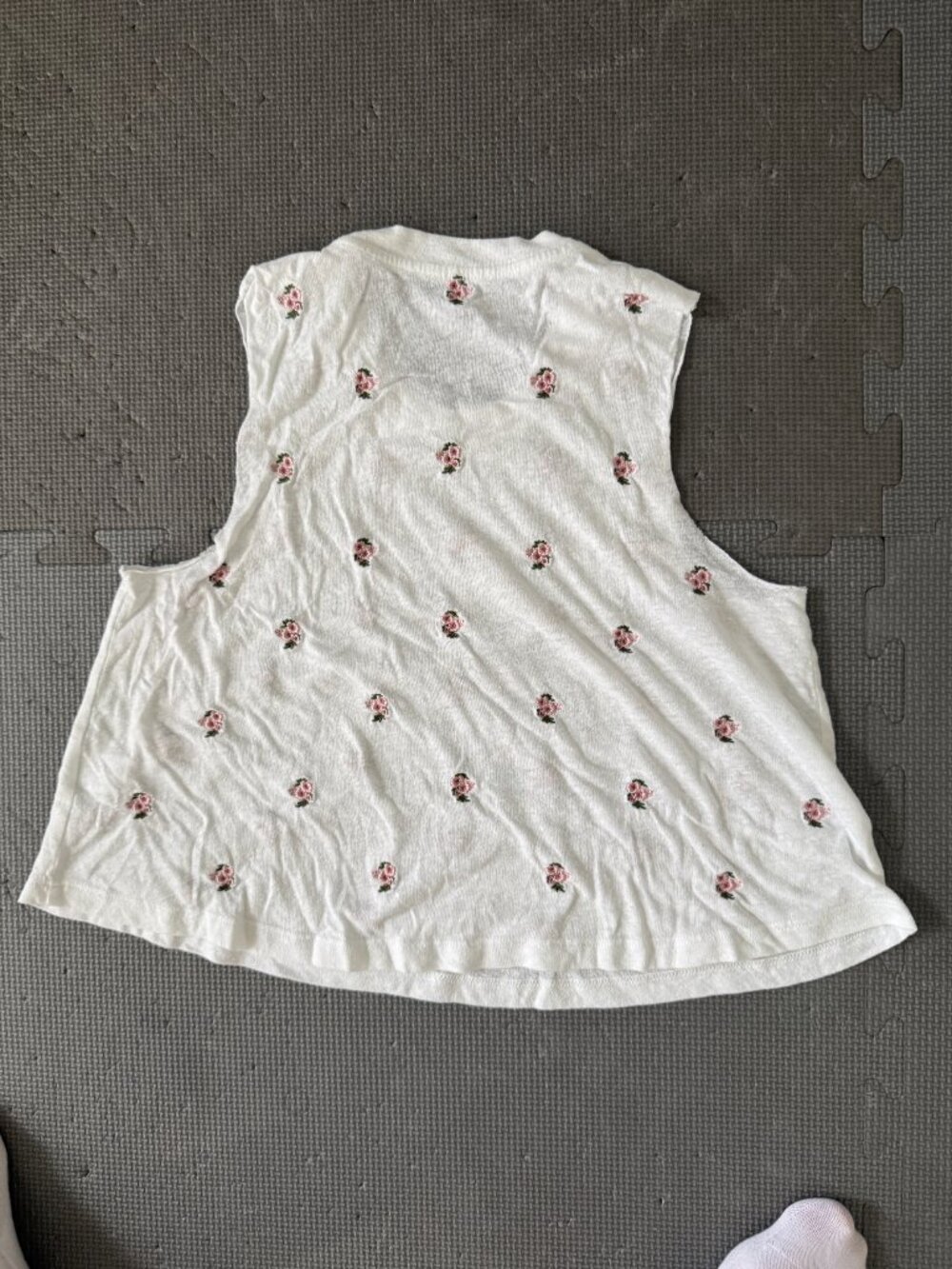 Spiritual Gangster White/Pink Embroidered Flowers Flowy Tank- M - Picture 3 of 8